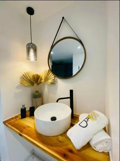 Appartement La Kazaval, Vue Imprenable Sur La Mer Le Diamant Apartment